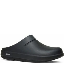 OOFOS OOcloog Clogs - Black